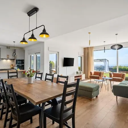 Judita - Five Bedroom House Βίλα