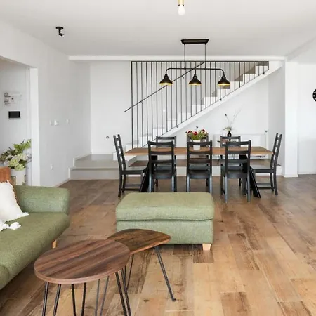 Βίλα Judita - Five Bedroom House Mravince