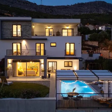 Judita - Five Bedroom House * Mravince