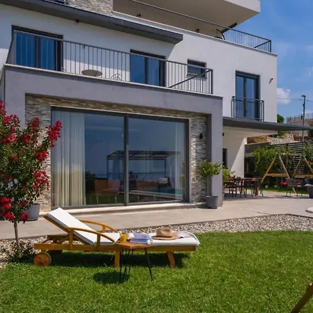 Βίλα Judita - Five Bedroom House Mravince