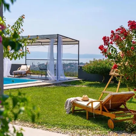 Judita - Five Bedroom House * Mravince