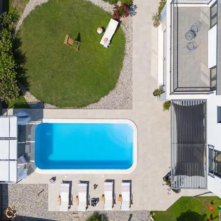 Judita - Five Bedroom House Βίλα Mravince