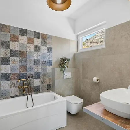 Judita - Five Bedroom House Βίλα Mravince